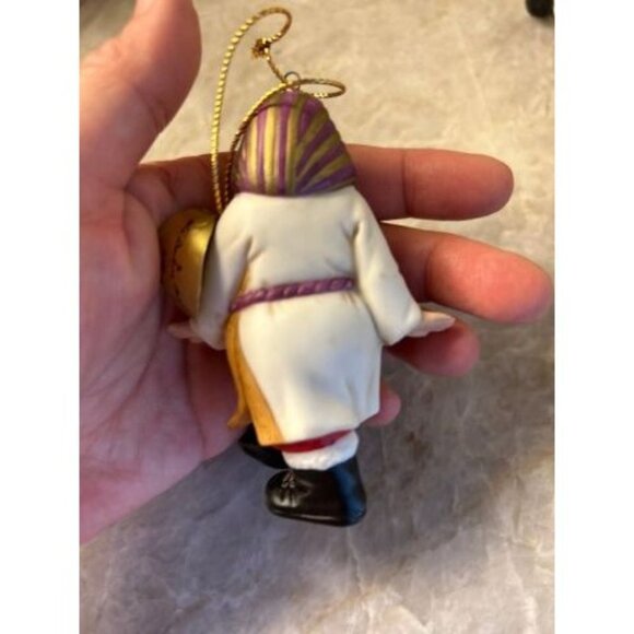 Christmas Decorations The Danbury Mint Santa in Russia & Santa in Egypt  3/4" - Picture 7 of 10